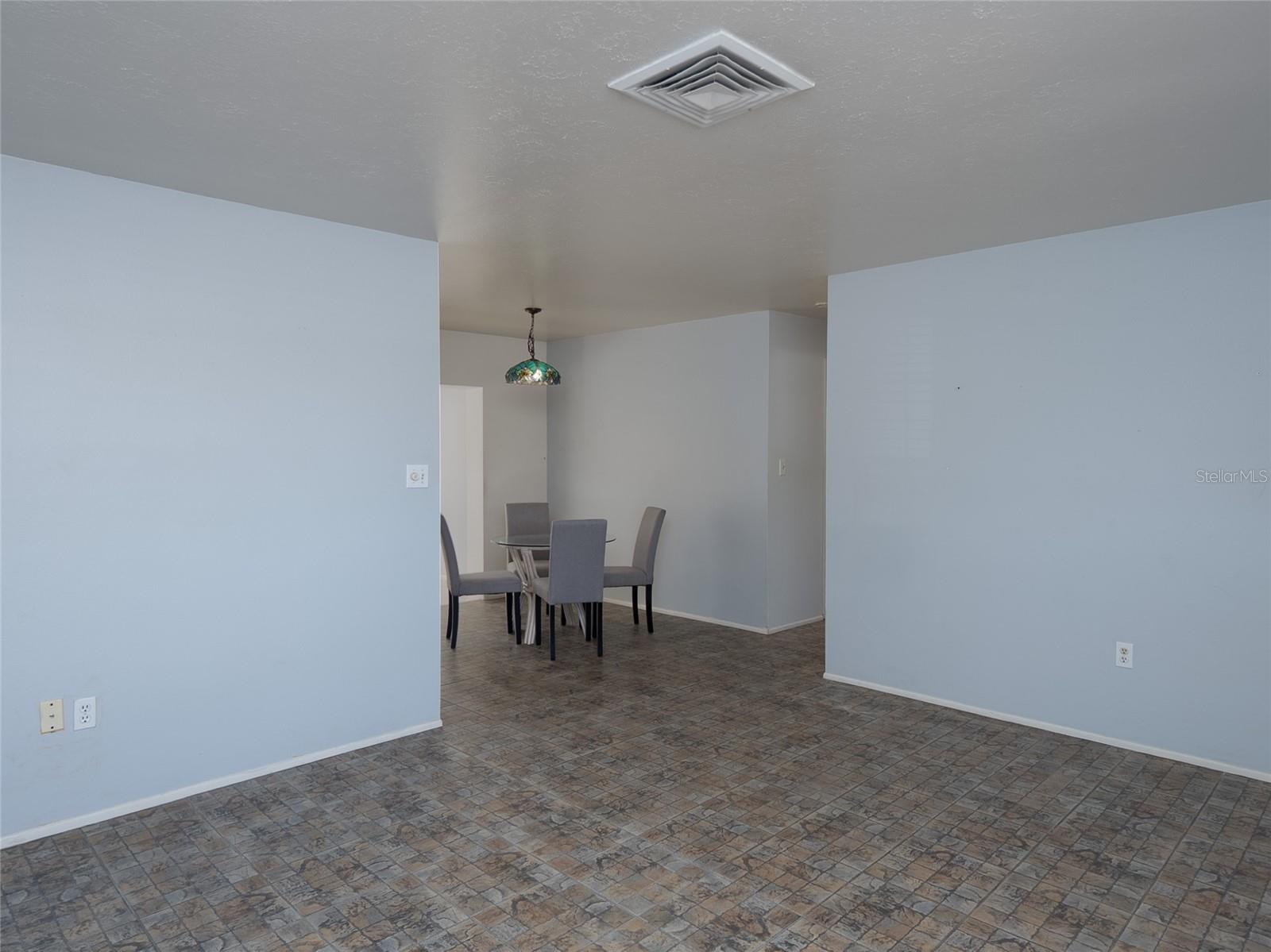 Image 7 of 52 For 5338 Colewood Pl