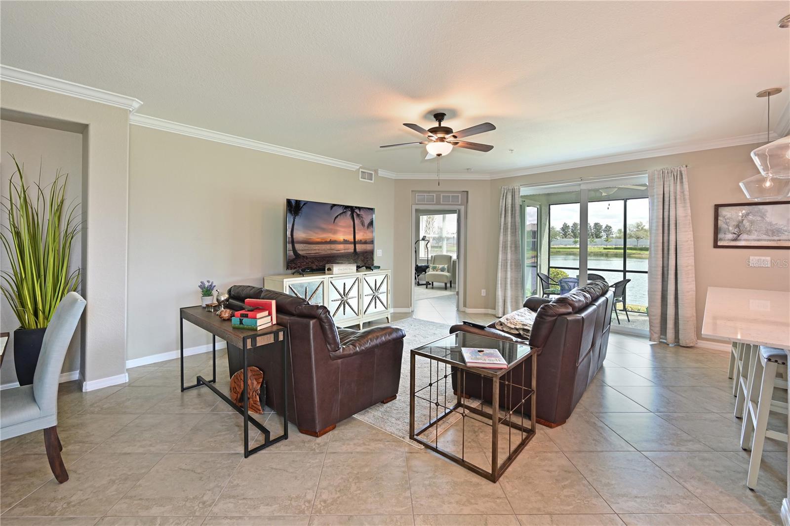 Image 5 of 51 For 901 Tidewater Shores Loop 412