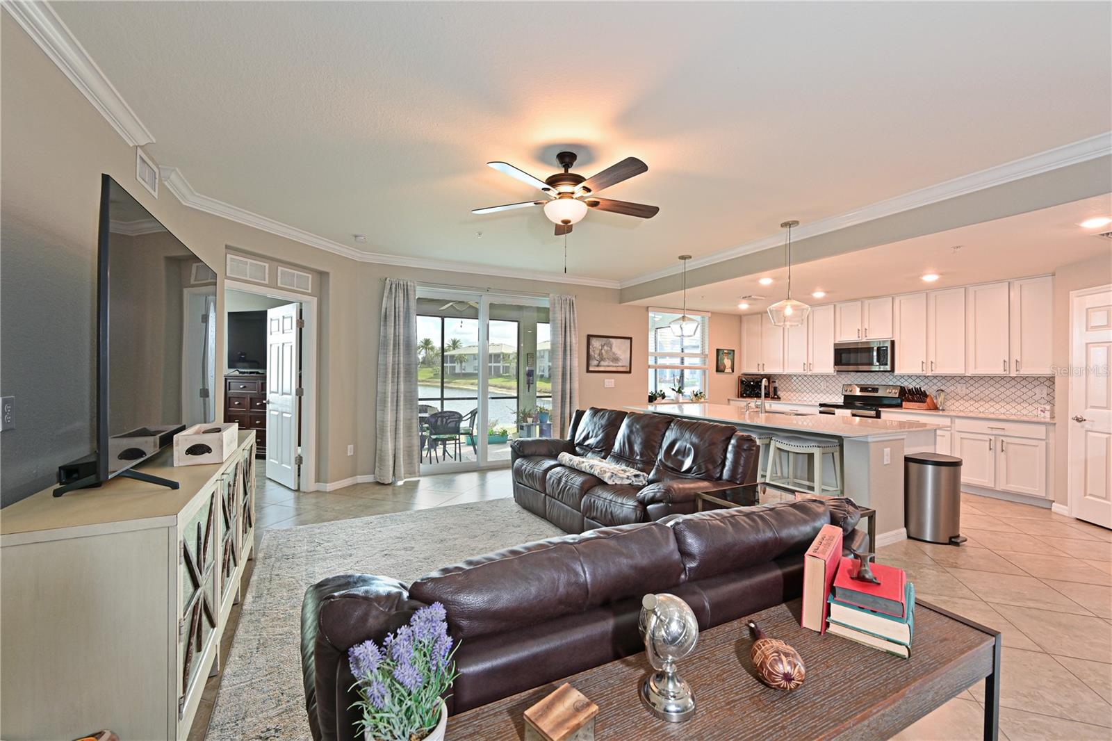 Image 6 of 51 For 901 Tidewater Shores Loop 412