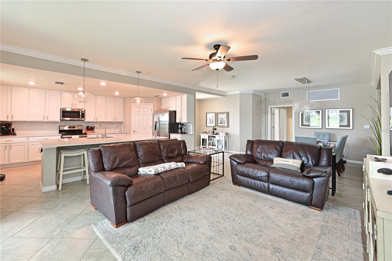 Image 7 of 51 For 901 Tidewater Shores Loop 412