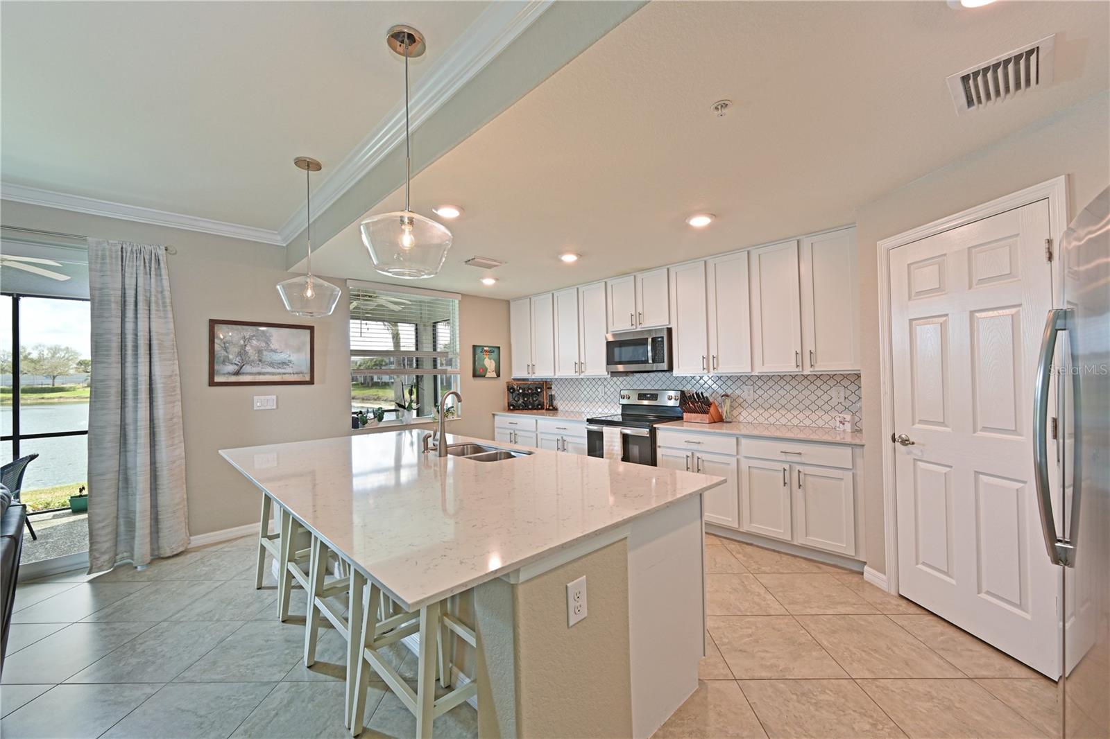 Image 8 of 51 For 901 Tidewater Shores Loop 412