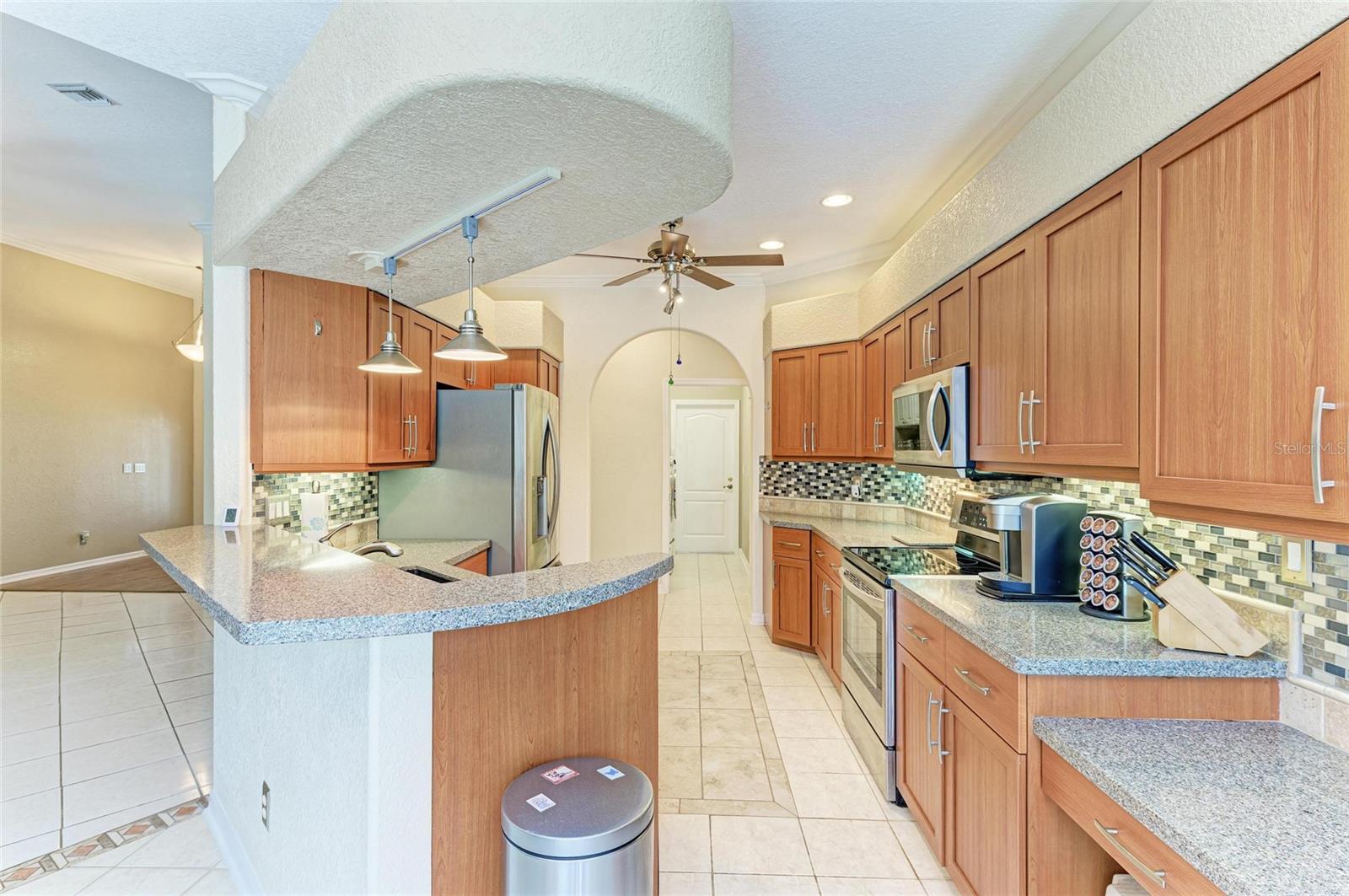 Image 12 of 62 For 26211 Feathersound Drive