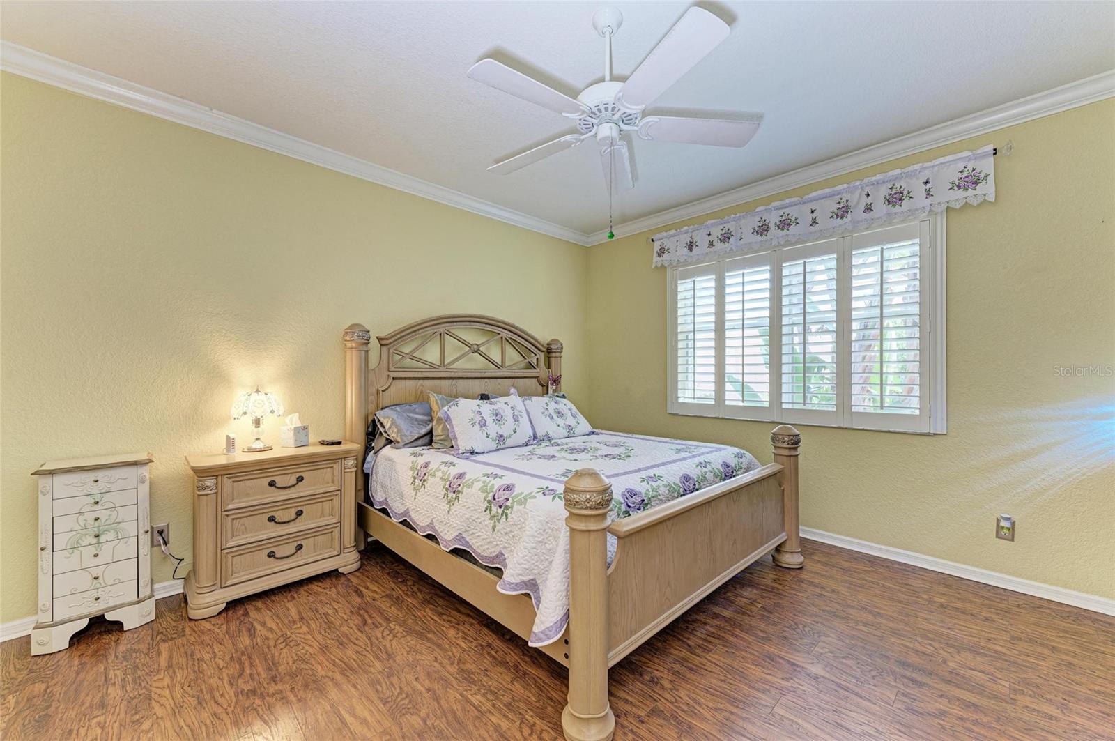 Image 25 of 62 For 26211 Feathersound Drive