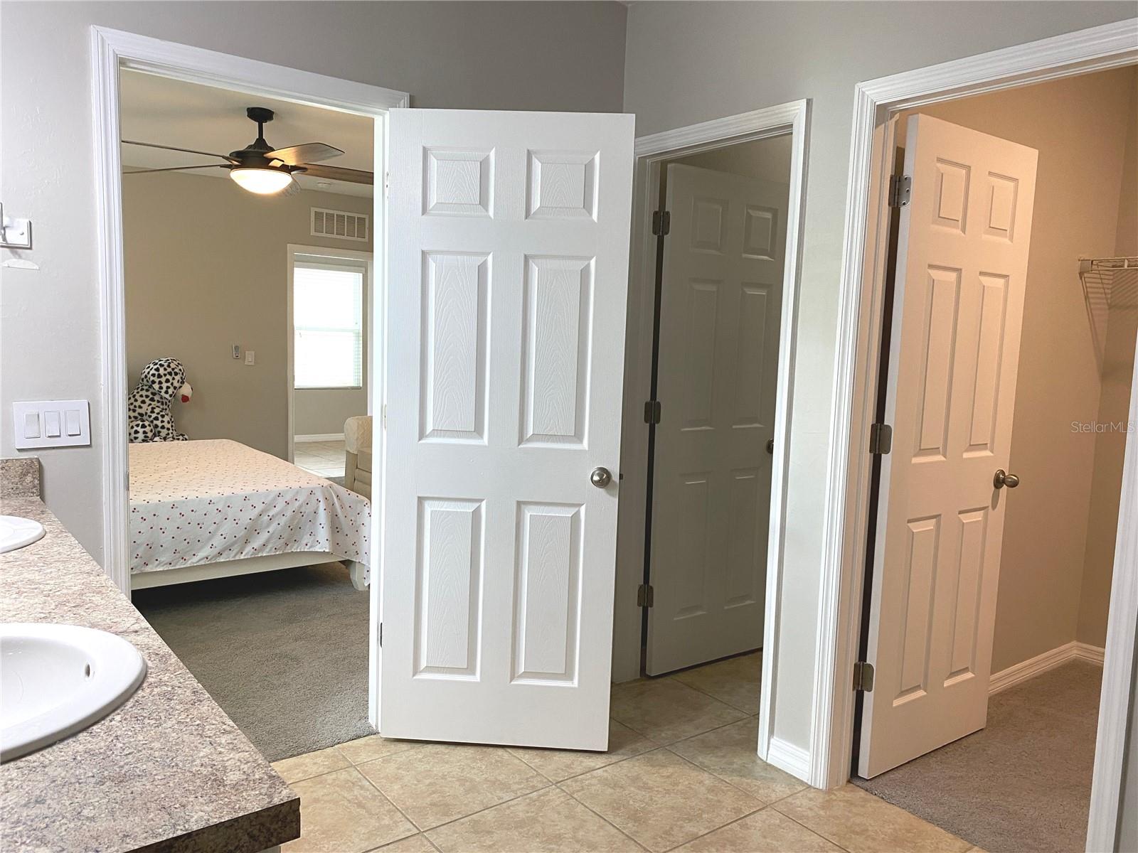 Image 20 of 33 For 8948 Mondial Court