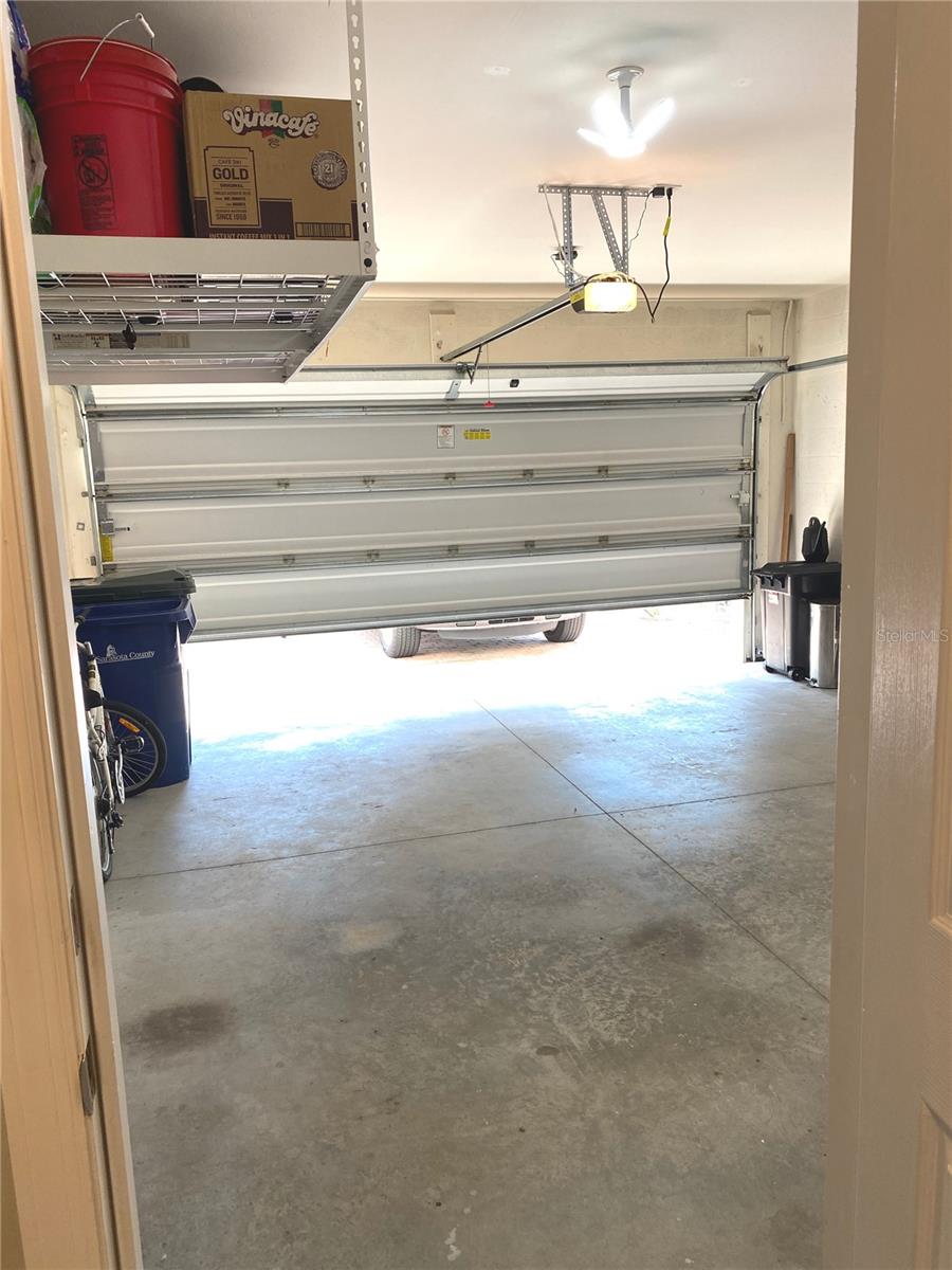 Image 29 of 33 For 8948 Mondial Court