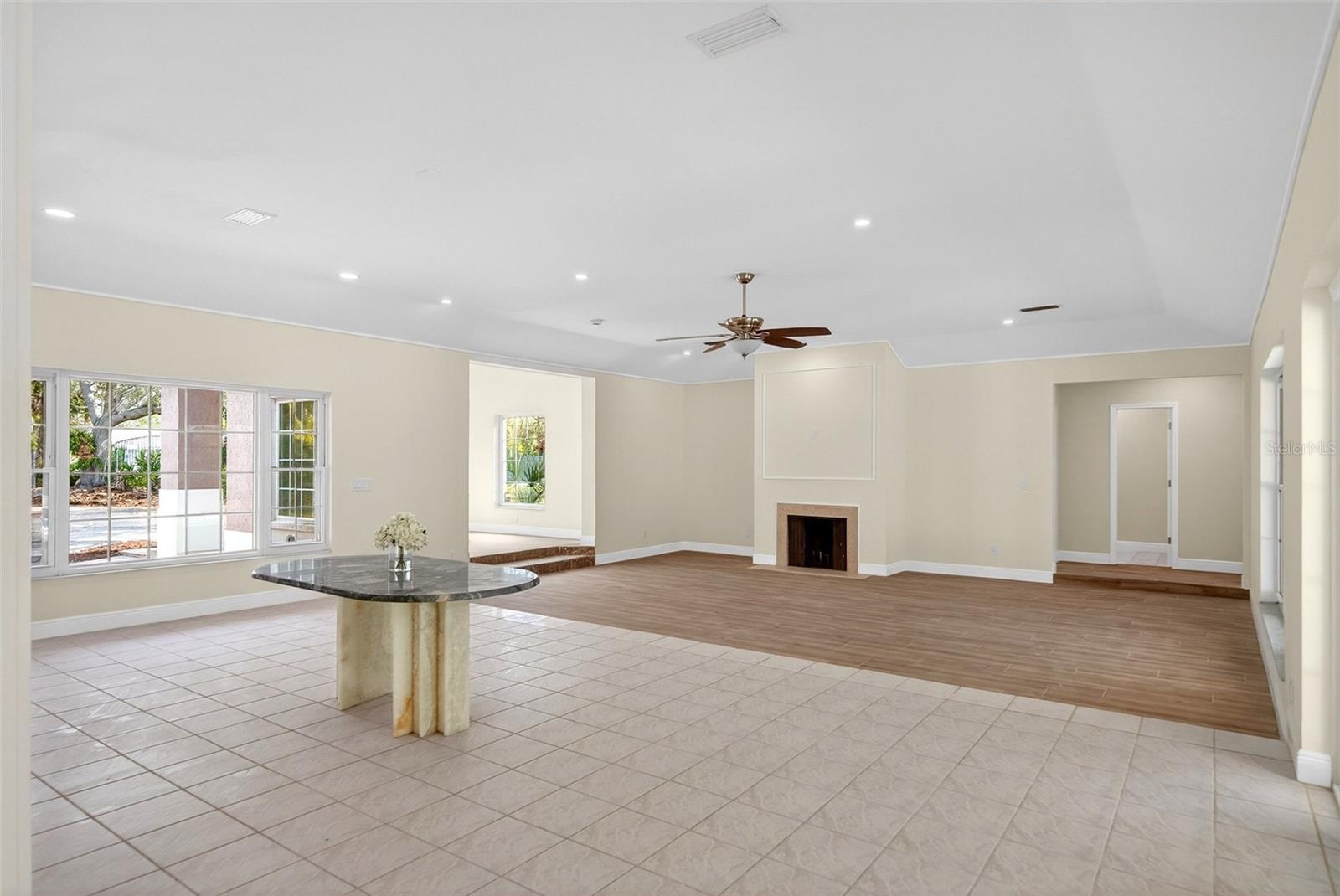 Image 15 of 82 For 7108 Midnight Pass Road