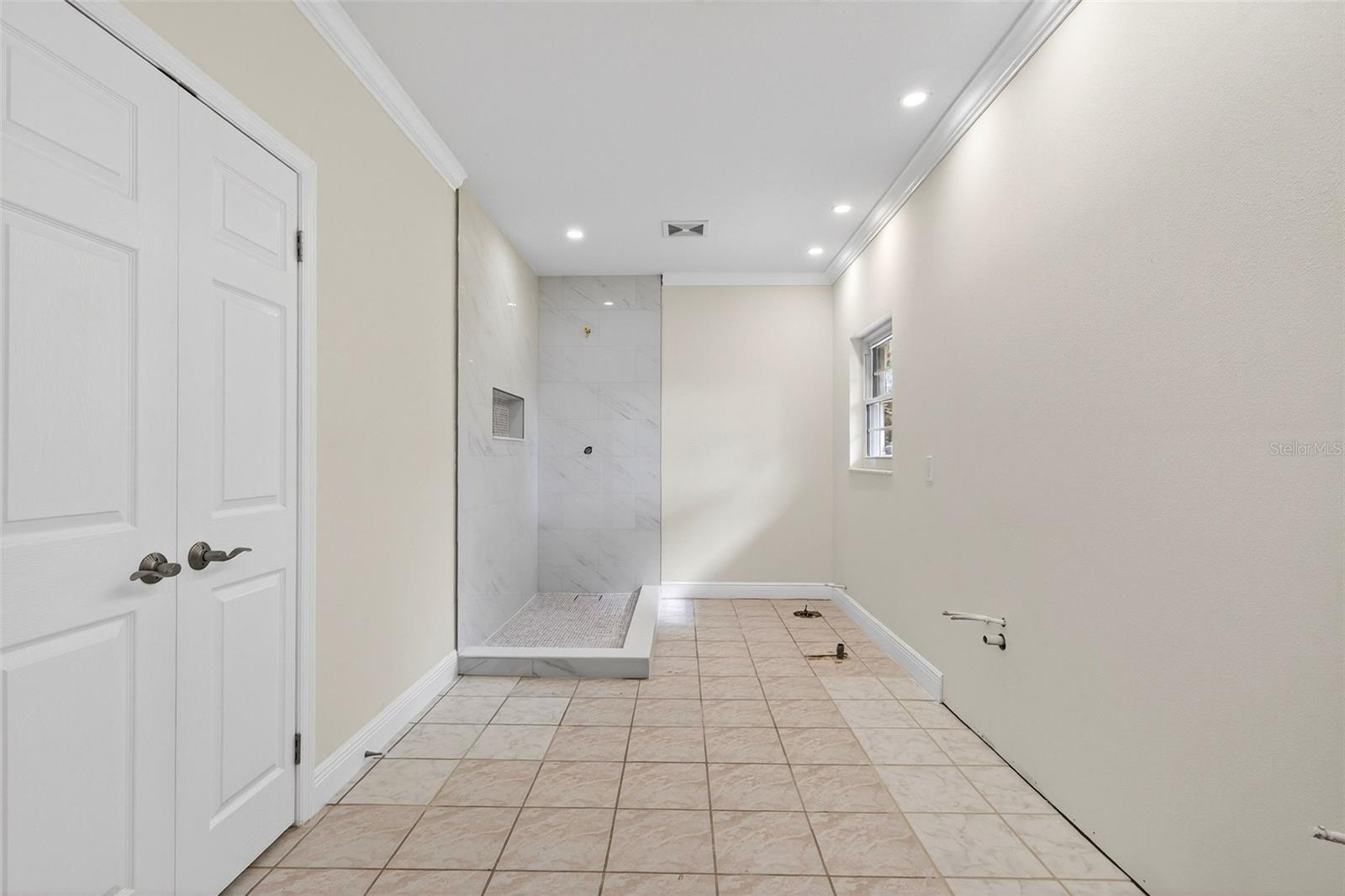 Image 21 of 82 For 7108 Midnight Pass Road