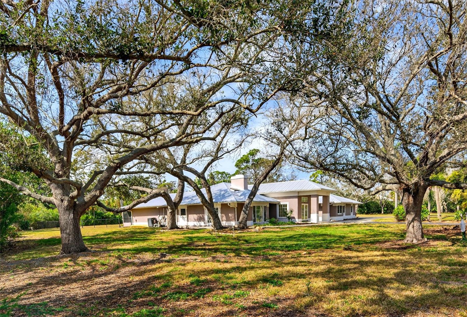 Image 62 of 82 For 7108 Midnight Pass Road