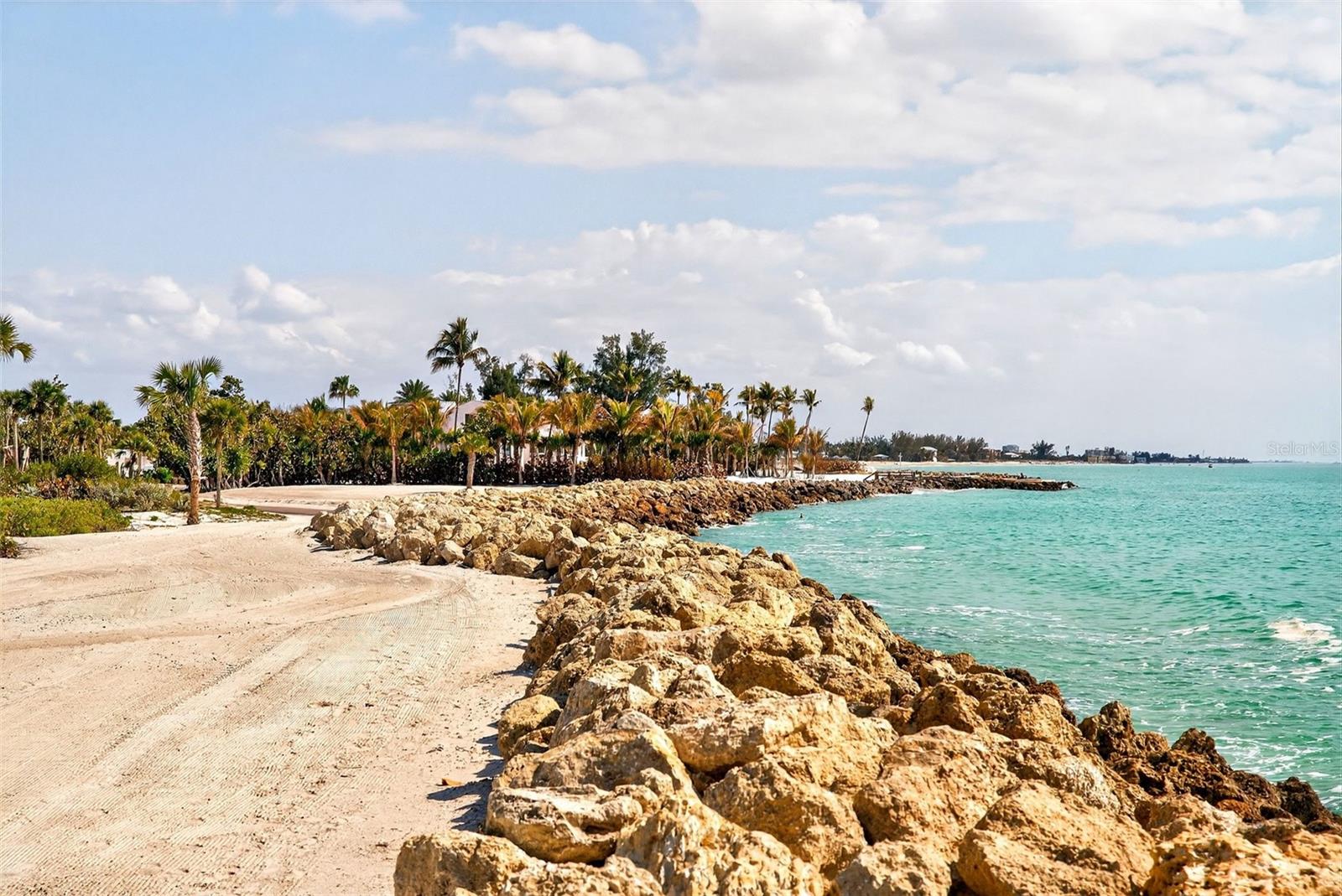 Image 69 of 82 For 7108 Midnight Pass Road