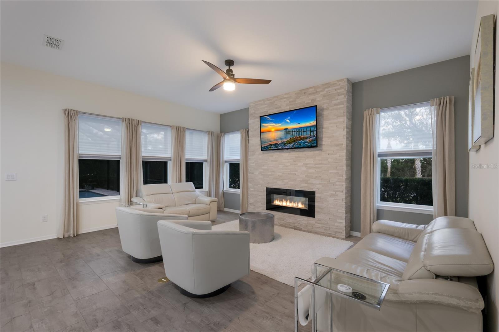 Image 9 of 78 For 13608 American Prairie Place