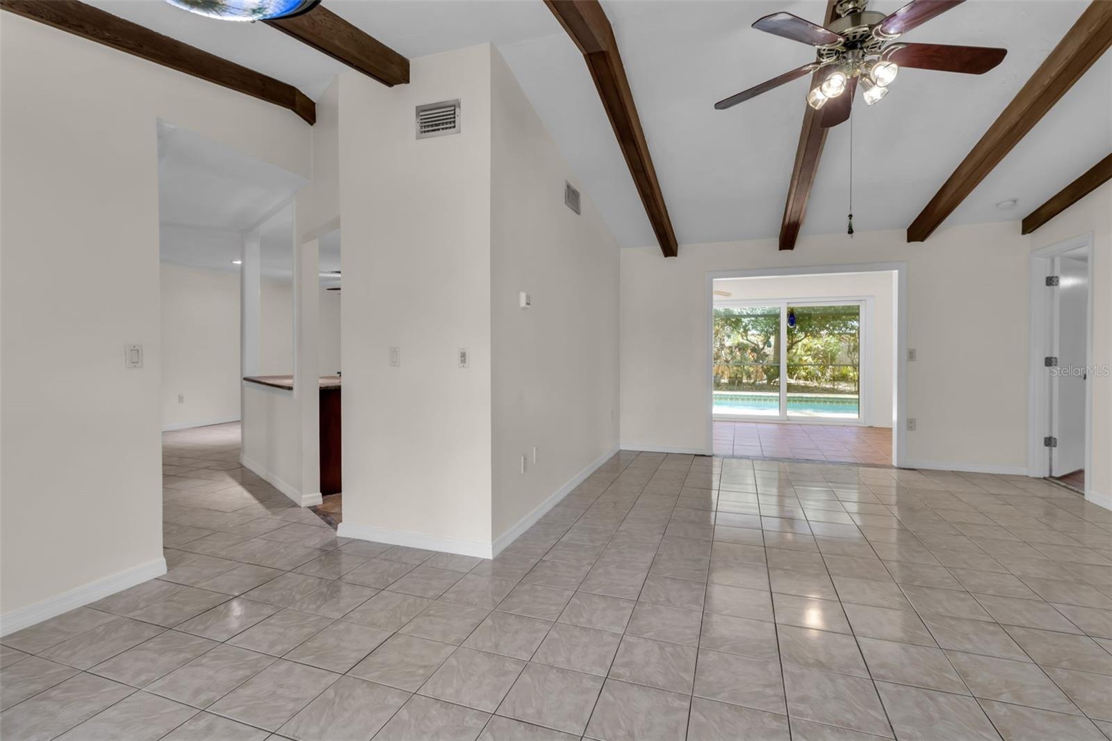 Image 11 of 33 For 4867 Huntleigh Drive