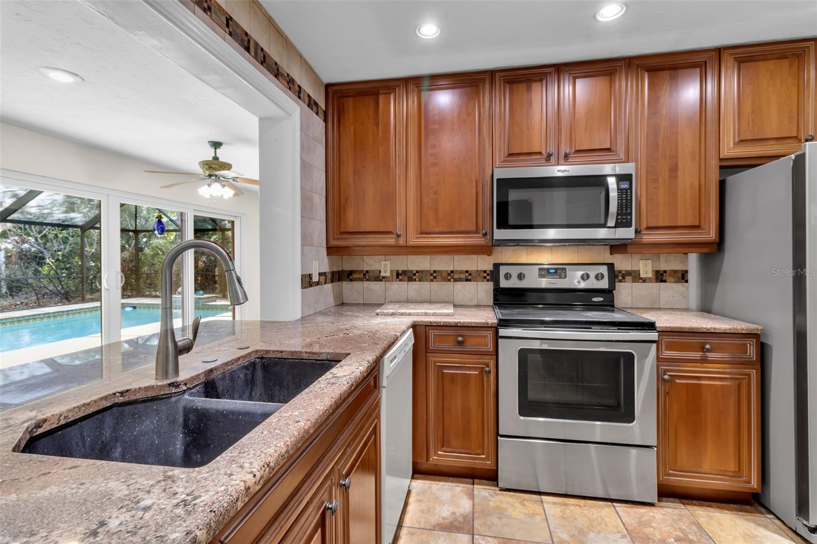 Image 15 of 33 For 4867 Huntleigh Drive