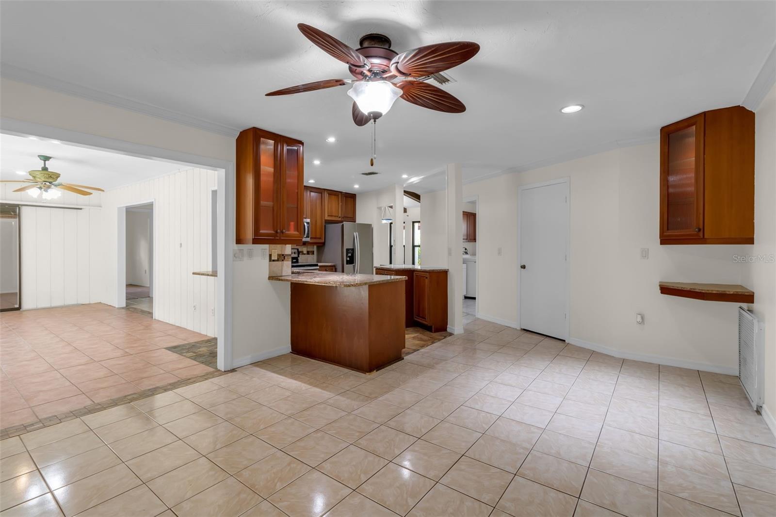 Image 18 of 33 For 4867 Huntleigh Drive