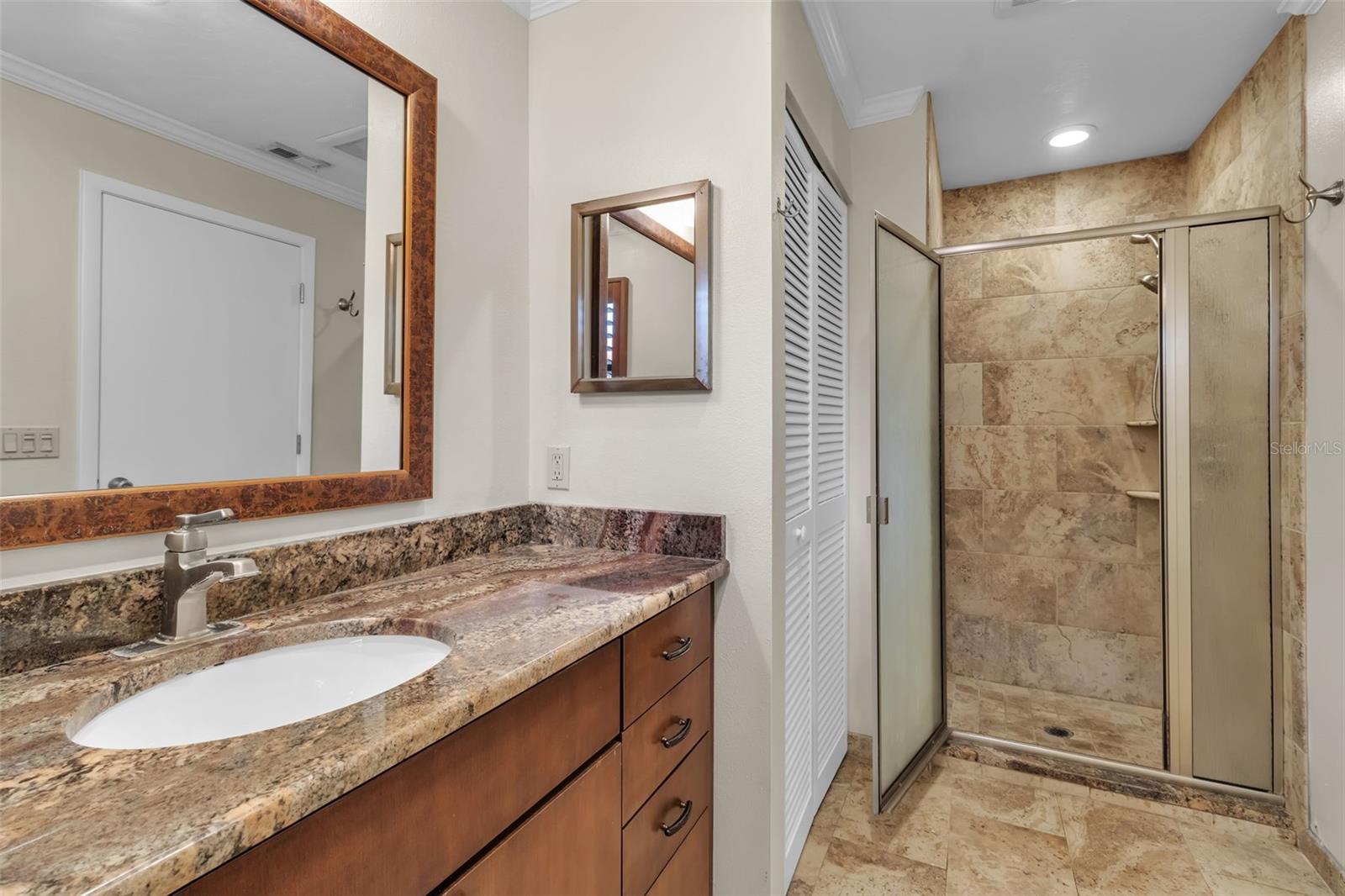 Image 26 of 33 For 4867 Huntleigh Drive