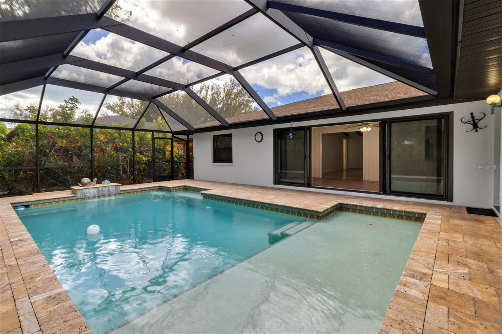 Image 5 of 33 For 4867 Huntleigh Drive