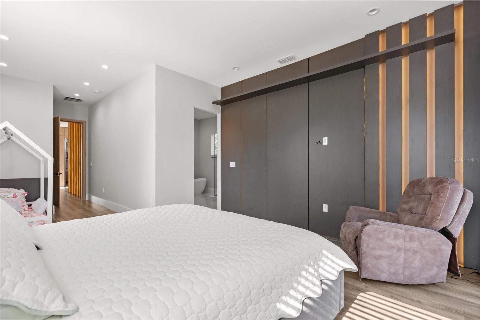 Image 38 of 57 For 1521 Chestnut Avenue