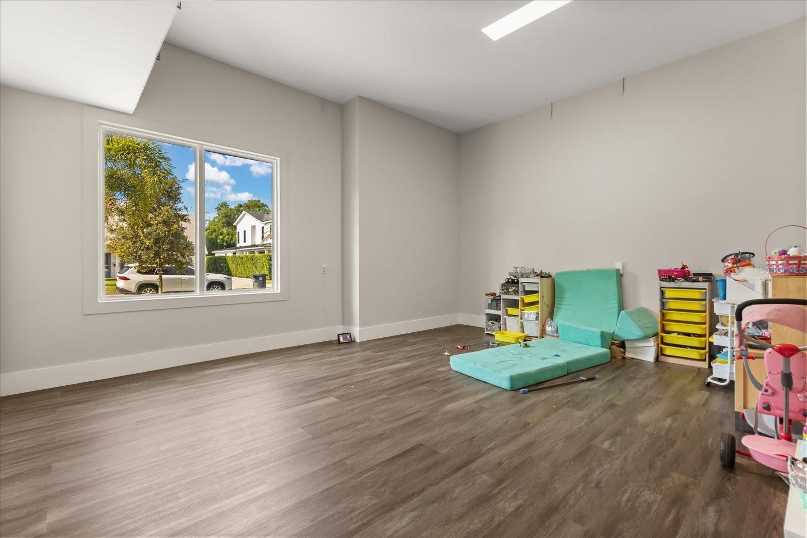 Image 46 of 57 For 1521 Chestnut Avenue