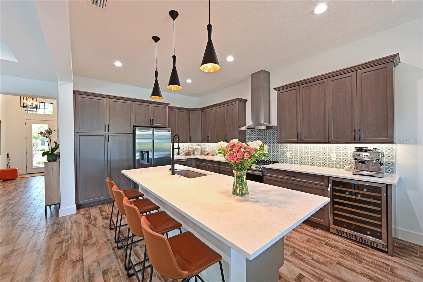 Image 10 of 35 For 8013 Clearwater Court