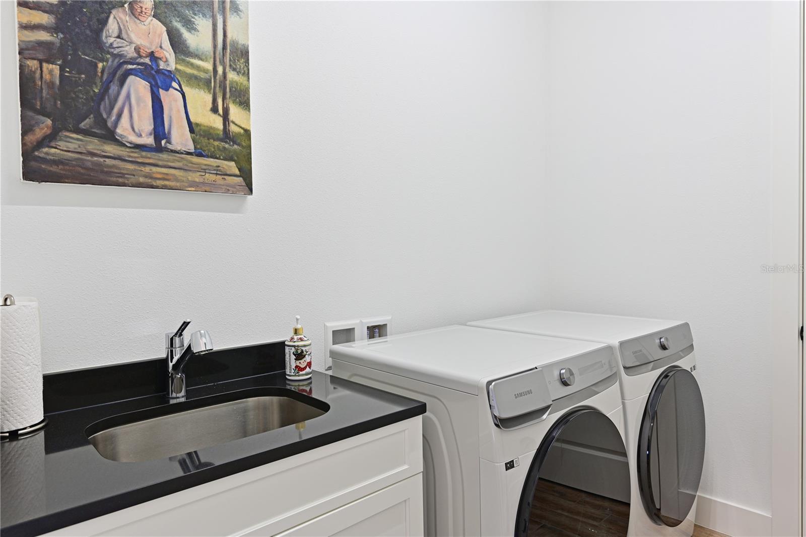 Image 19 of 35 For 8013 Clearwater Court