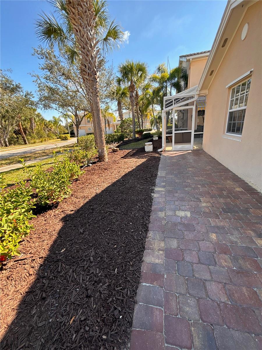 Image 28 of 42 For 7753 Bergamo Avenue