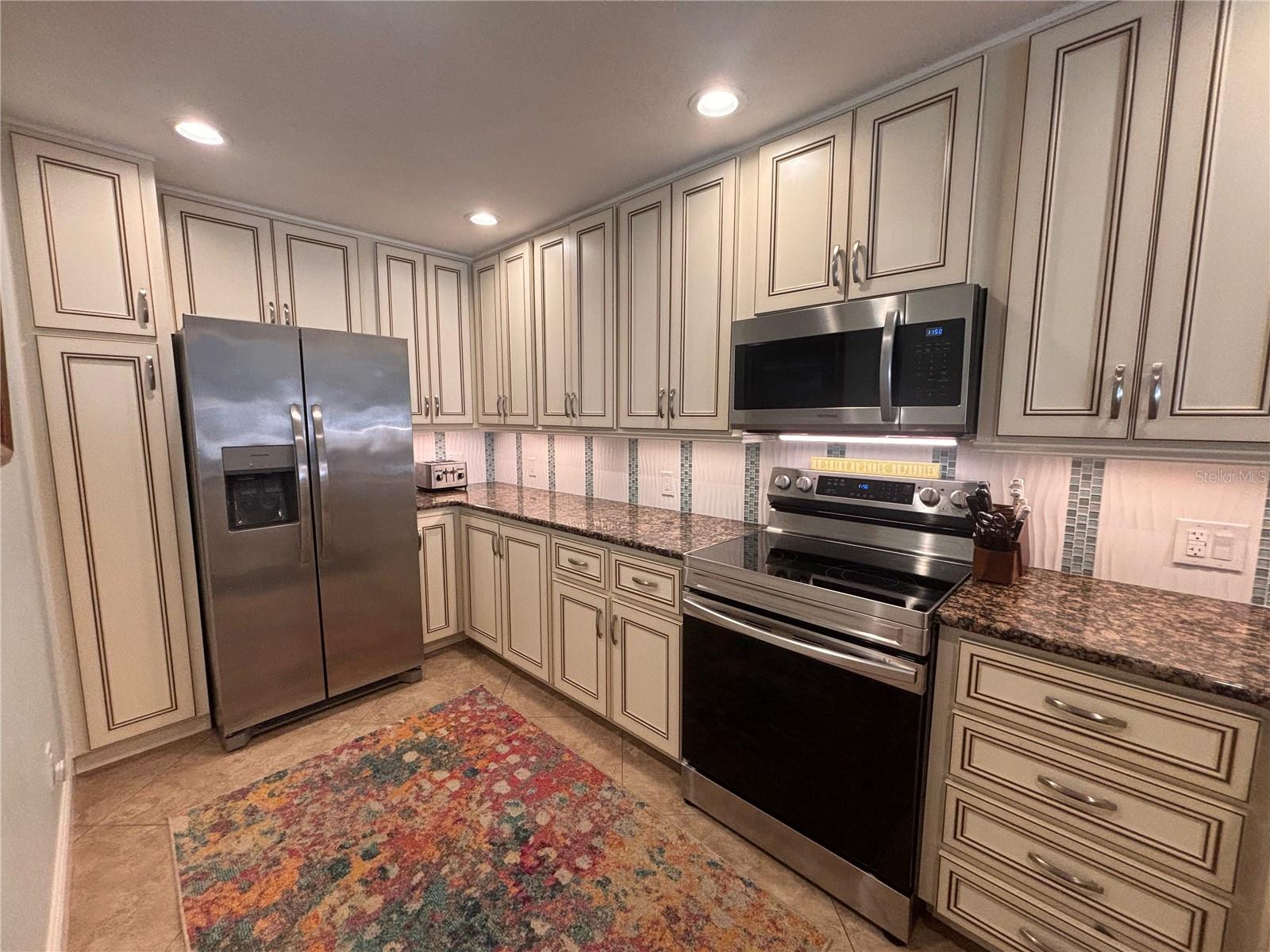 Image 8 of 42 For 7753 Bergamo Avenue