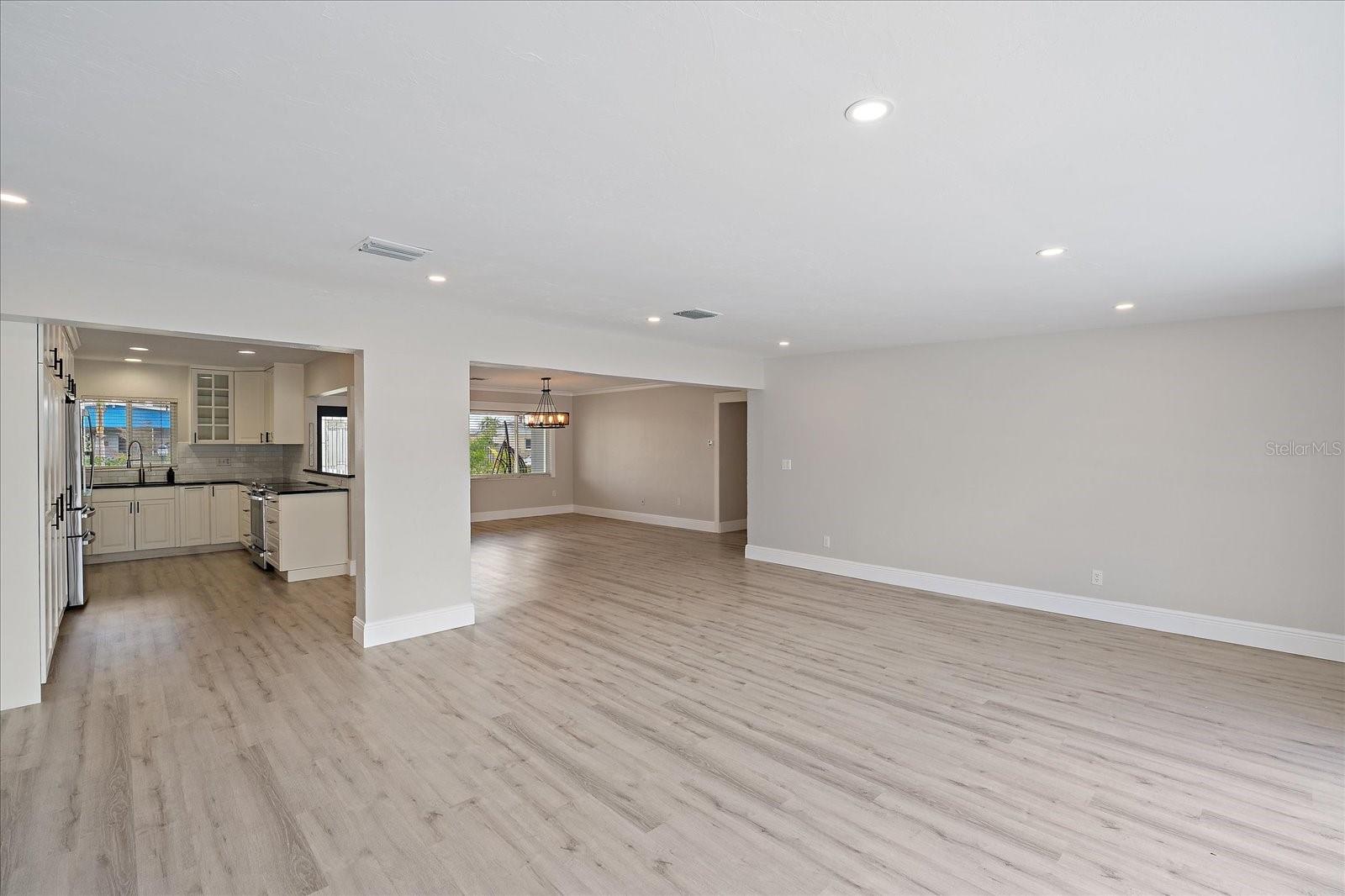 Image 13 of 43 For 3118 Key Way