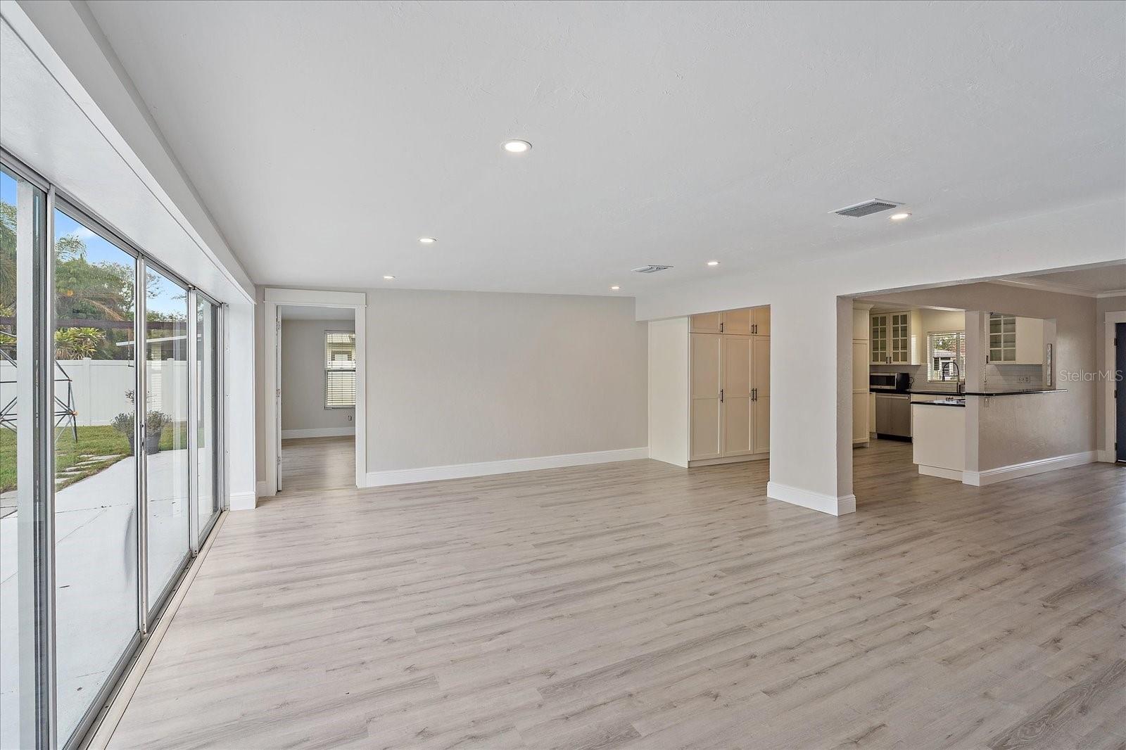 Image 14 of 43 For 3118 Key Way