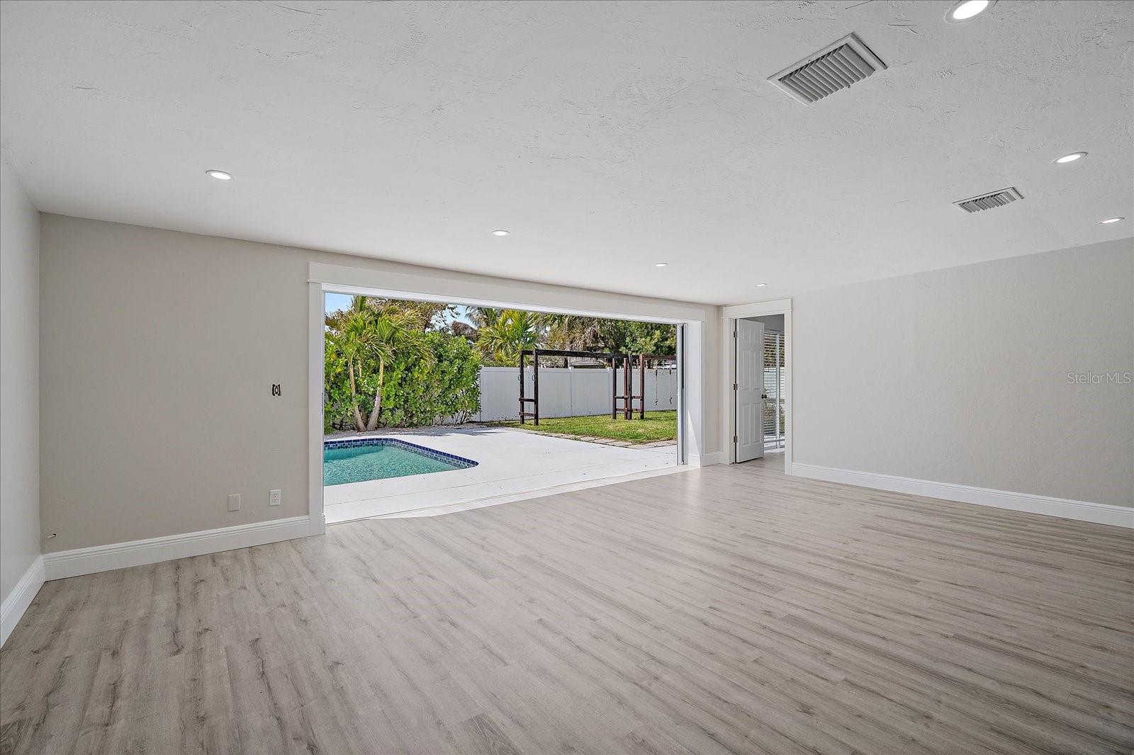 Image 4 of 43 For 3118 Key Way