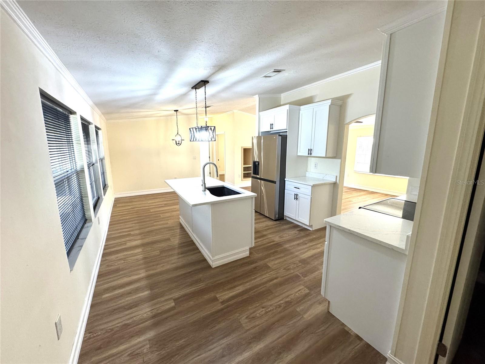 Image 14 of 23 For 4967 Las Vegas Drive