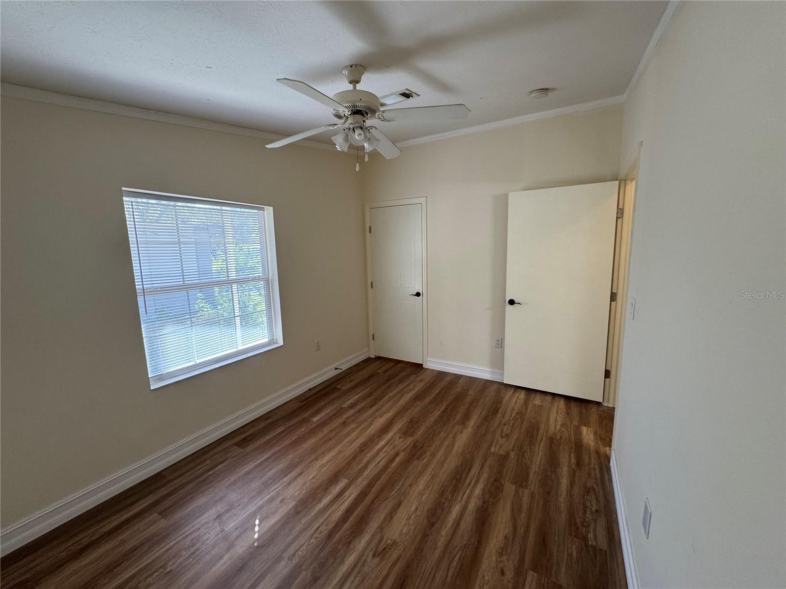 Image 19 of 23 For 4967 Las Vegas Drive