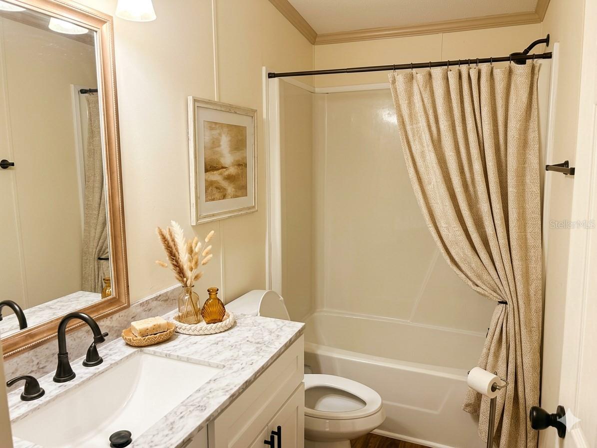 Image 7 of 23 For 4967 Las Vegas Drive