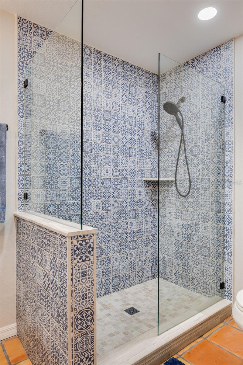 Image 15 of 31 For 239 Sovrano Road