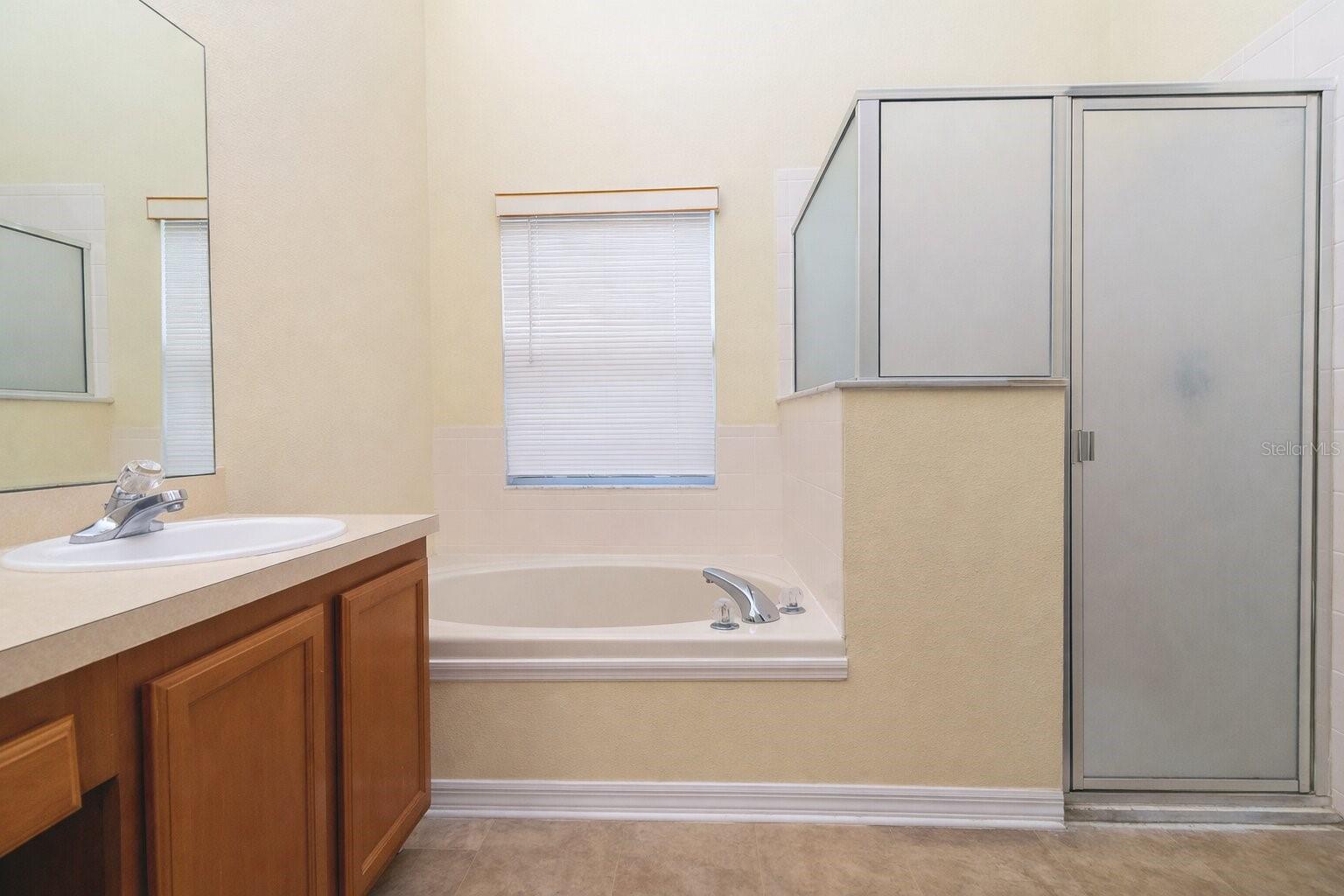 Image 11 of 17 For 685 Eagle Pointe S