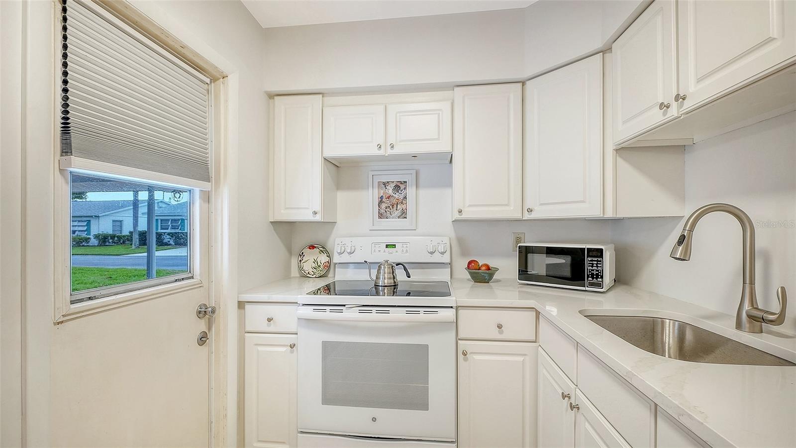 Image 10 of 28 For 2221 Orange Blossom Lane