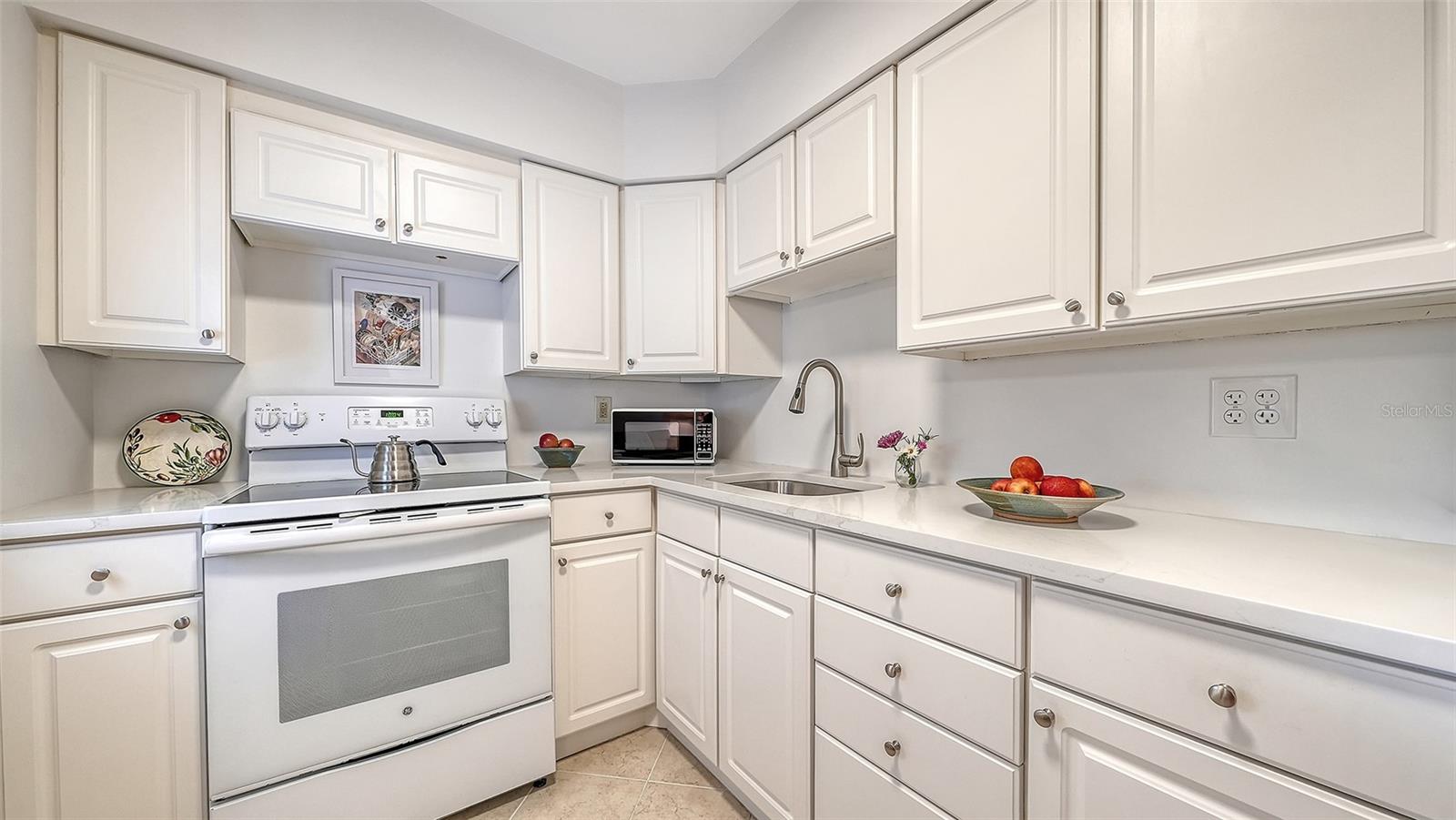 Image 11 of 28 For 2221 Orange Blossom Lane