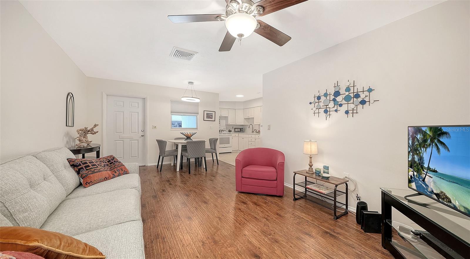 Image 7 of 28 For 2221 Orange Blossom Lane