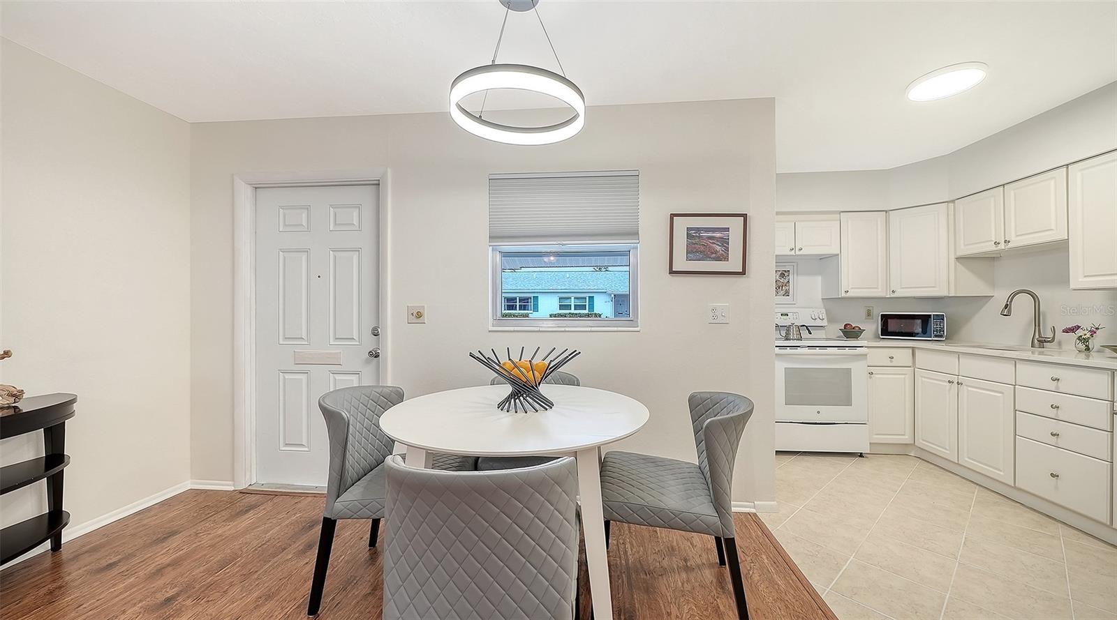 Image 8 of 28 For 2221 Orange Blossom Lane