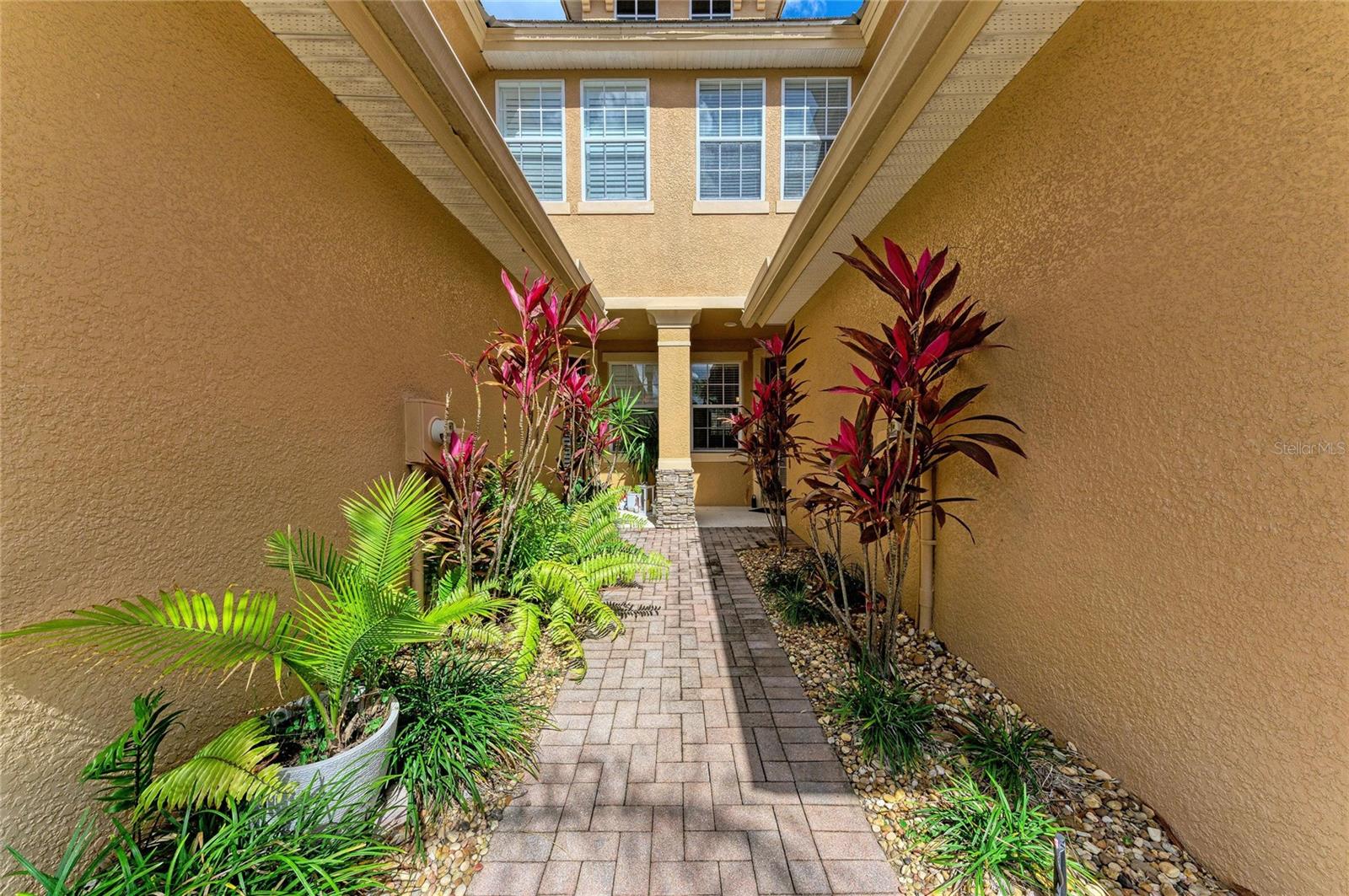 Image 3 of 52 For 8160 Villa Grande Ct