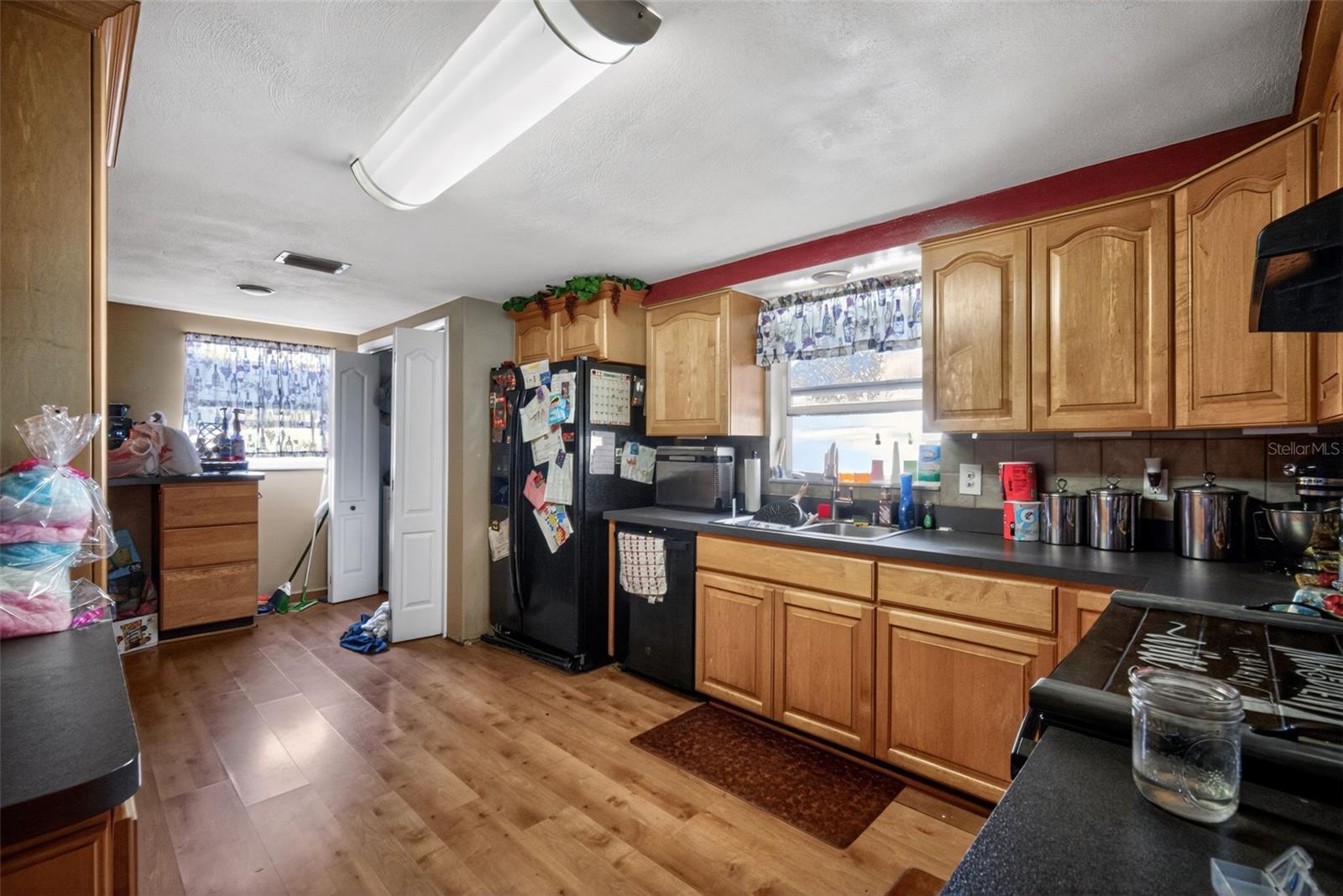 Listing photo id 9 for 11220 Glover Road