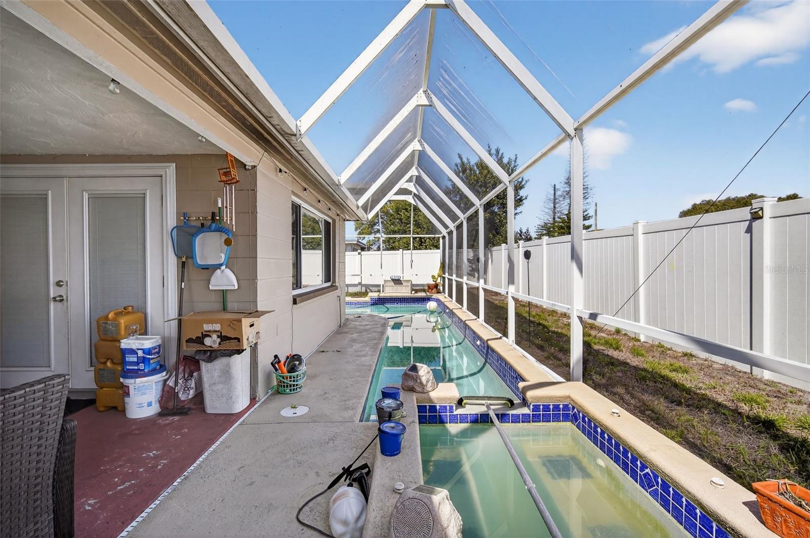 Listing photo id 5 for 11220 Glover Road