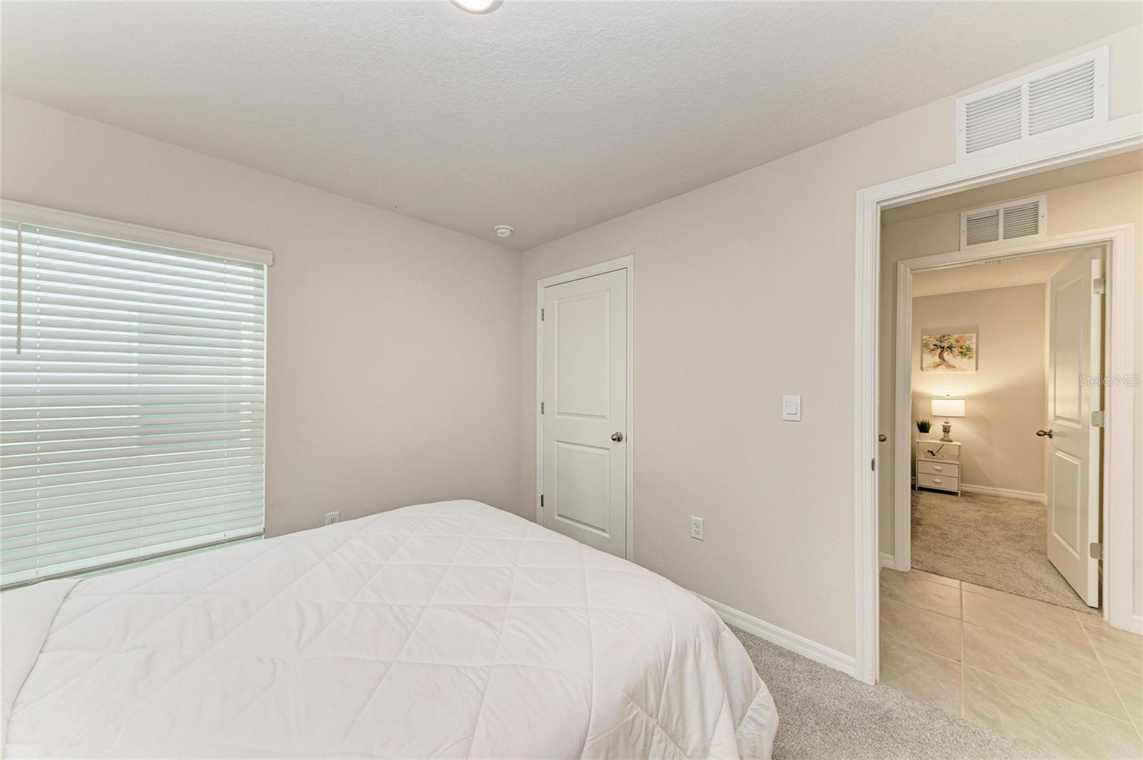 Image 19 of 31 For 3915 Direct Green Place