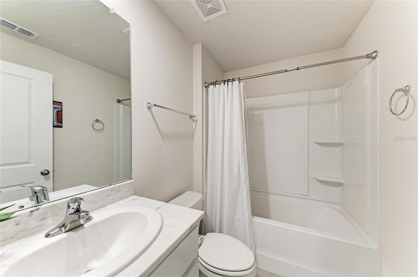 Image 20 of 31 For 3915 Direct Green Place