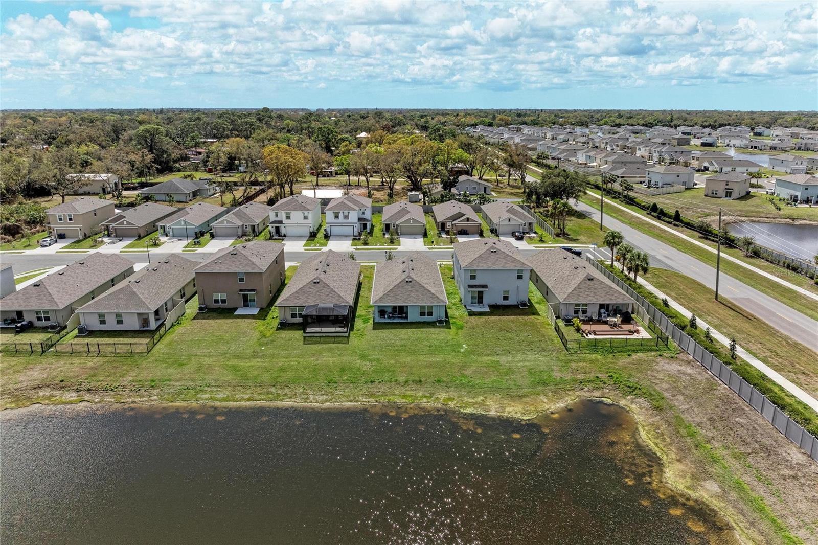 Image 27 of 31 For 3915 Direct Green Place