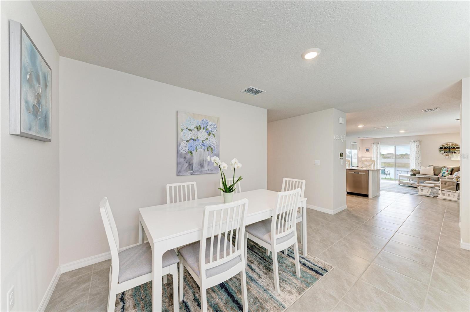 Image 5 of 31 For 3915 Direct Green Place