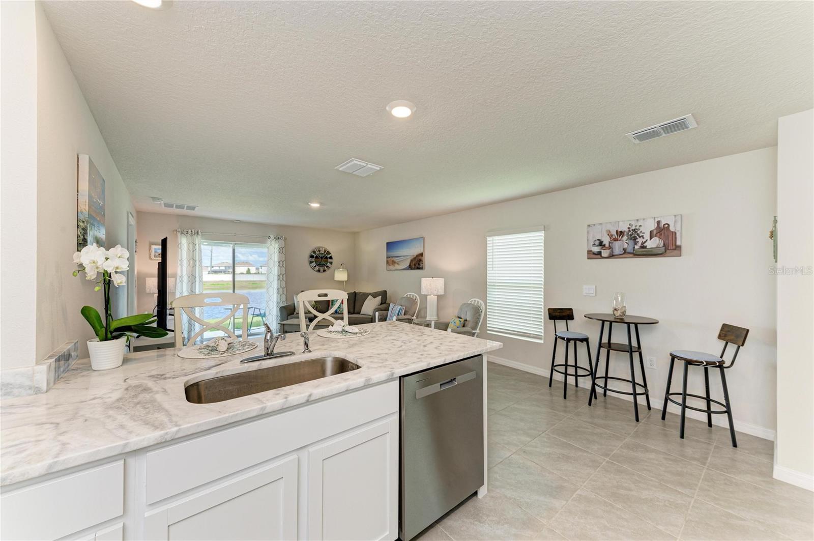 Image 9 of 31 For 3915 Direct Green Place