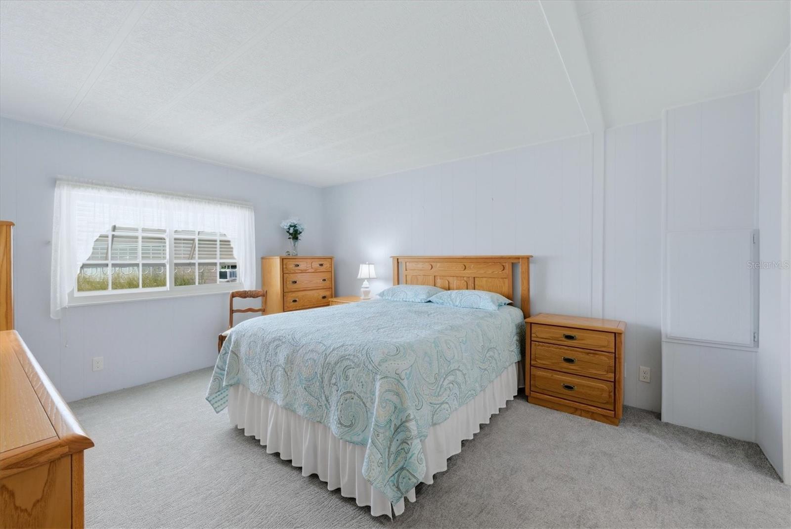 Image 14 of 47 For 4212 13th Street E