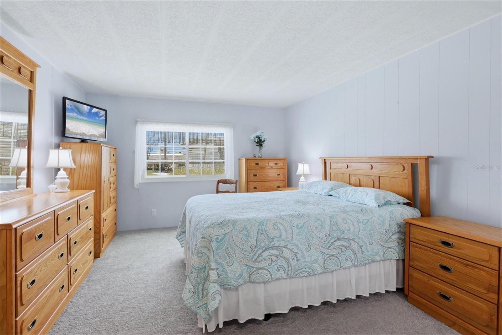 Image 15 of 47 For 4212 13th Street E