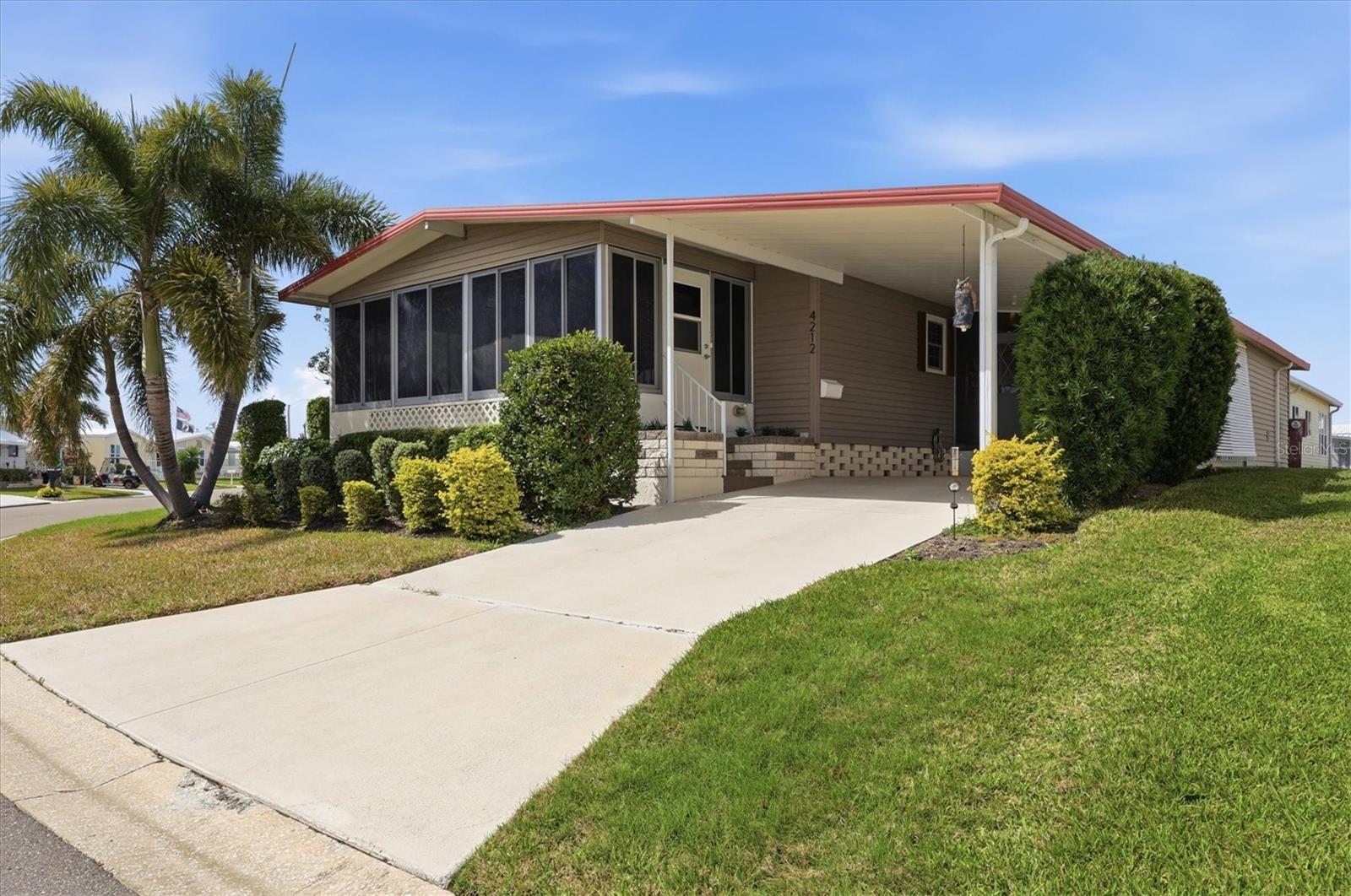 Image 2 of 47 For 4212 13th Street E