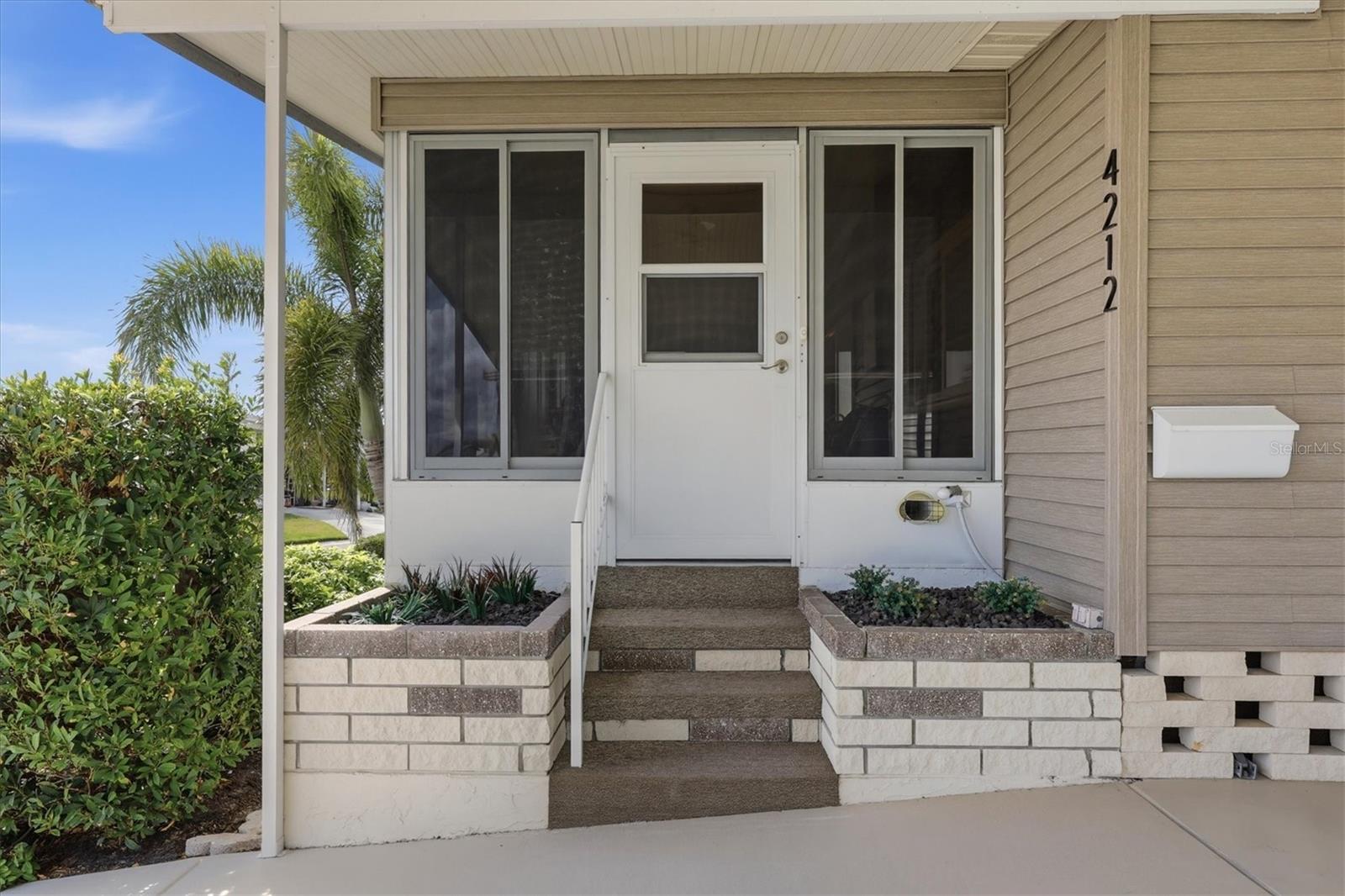 Image 23 of 47 For 4212 13th Street E