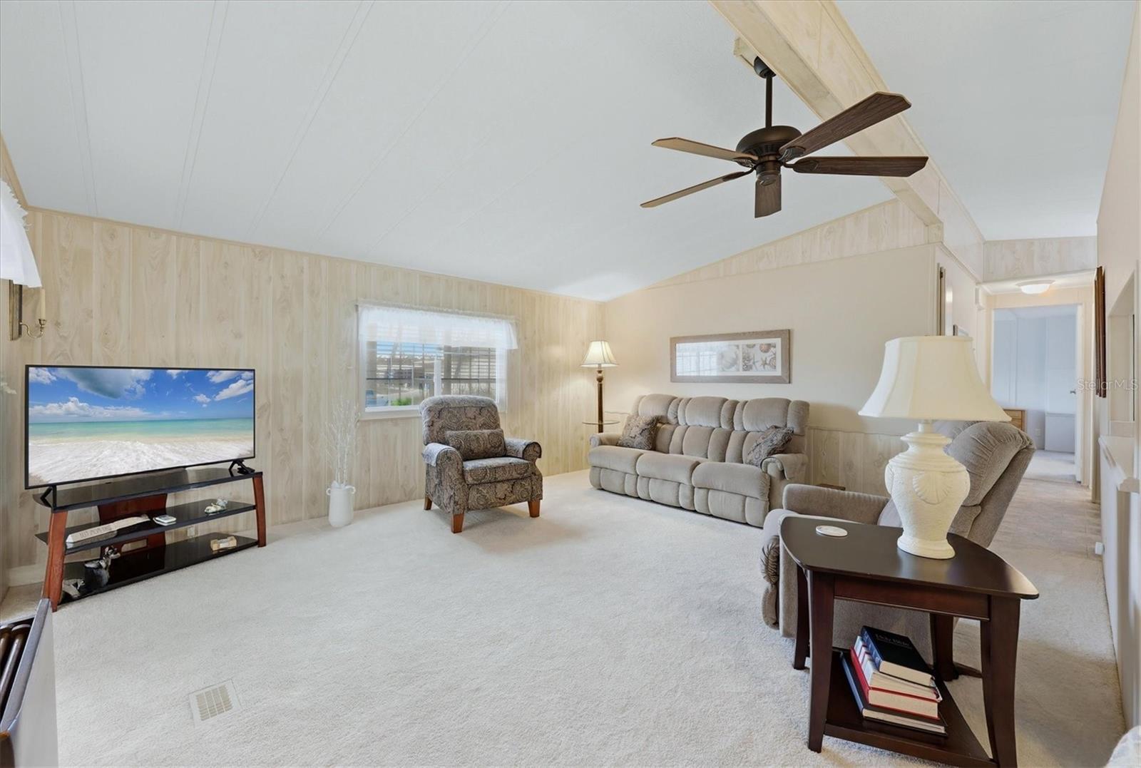 Image 7 of 47 For 4212 13th Street E